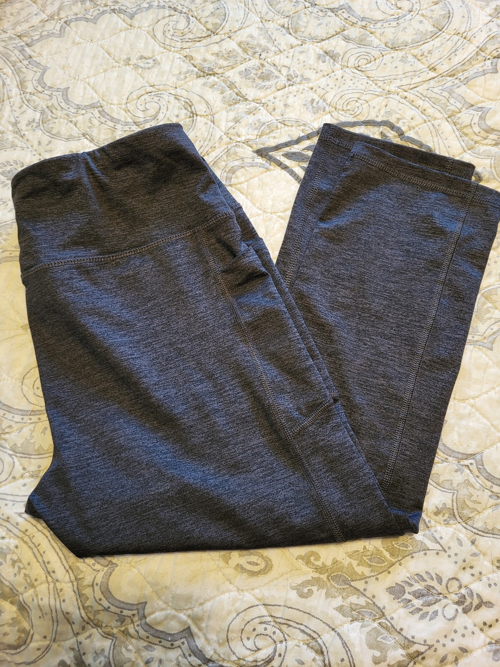 Avia Dark Gray Capri Workout Pants